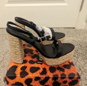 Block heel sandals